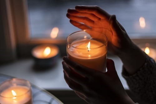 Ultimate Guide to Using Candles for Survival