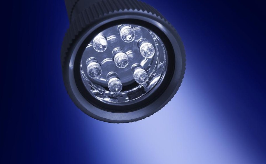 LED flashlight