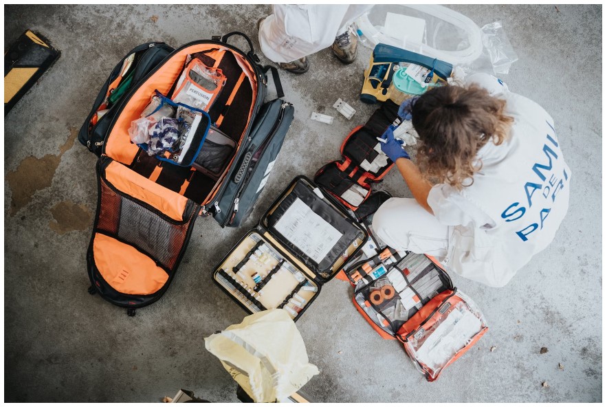 building your first aid kit