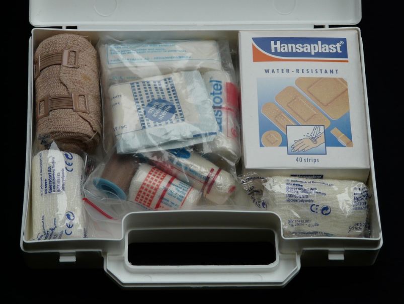 first-aid-kit-help-association-case