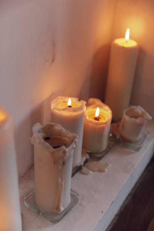 Ultimate Guide to Using Candles for Survival