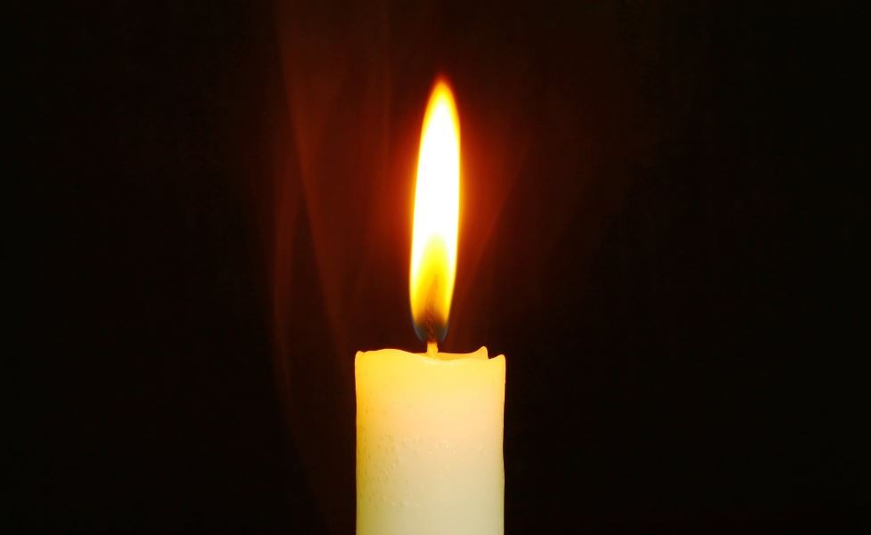 bright-burn-burnt-candle